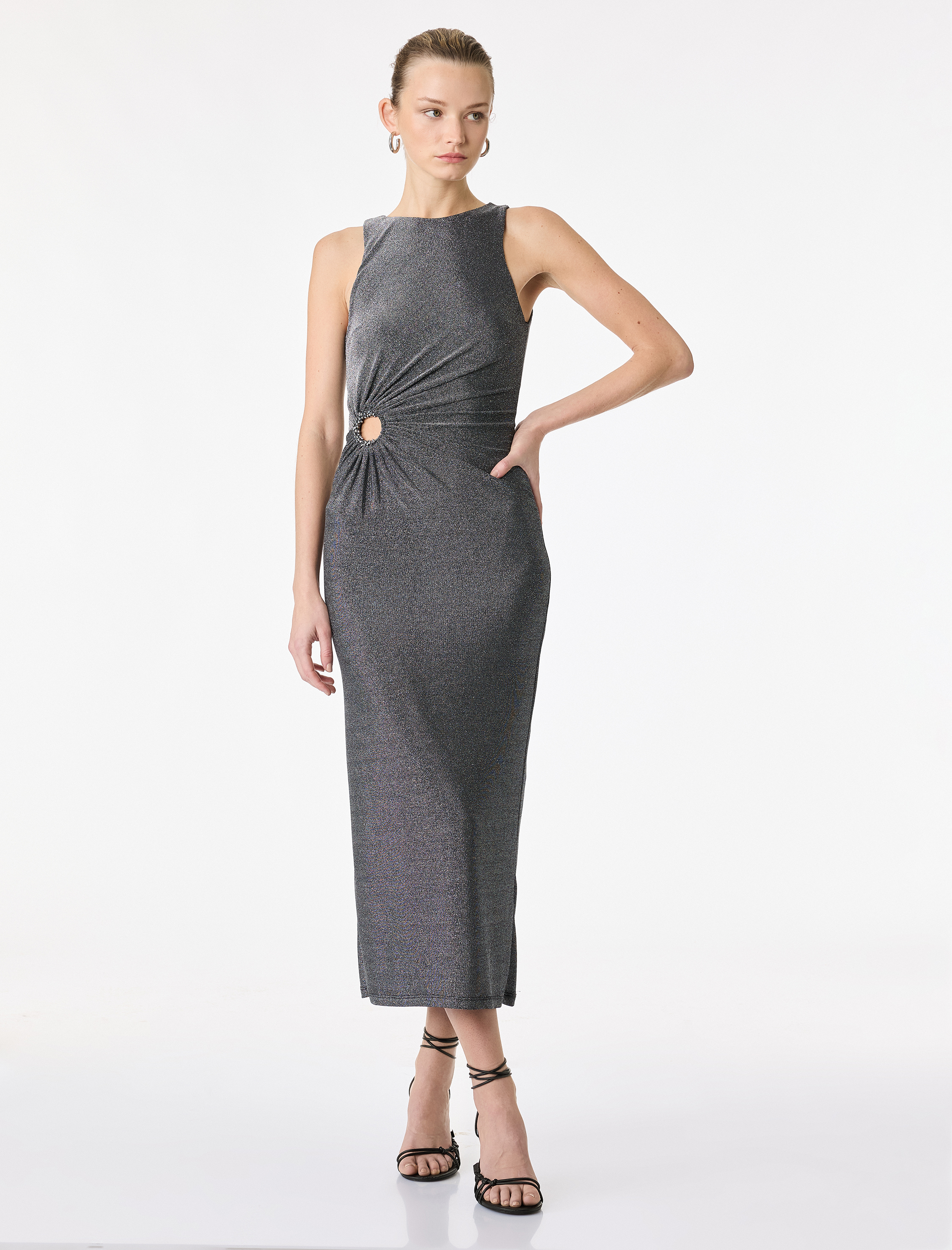   Kolsuz Bisiklet Yaka Slim Fit Taş Detaylı Simli Midi Slip Elbise