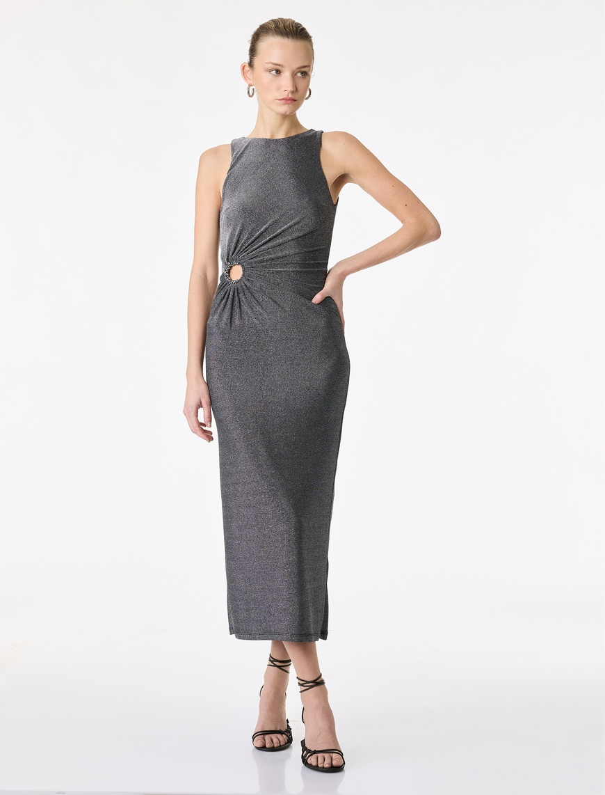Koton Kadın Kolsuz Bisiklet Yaka Slim Fit Taş Detaylı Simli Midi Slip Elbise
