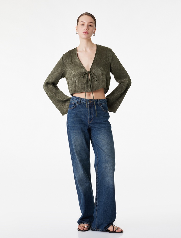  Uzun Kollu Önden Bağlama Detaylı Dokulu Crop Saten Bluz