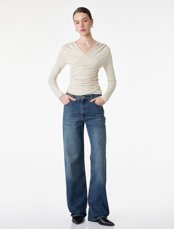  Viskon Kumaş Slim Fit Uzun Kollu Büzgülü Kruvaze V Yaka Bluz