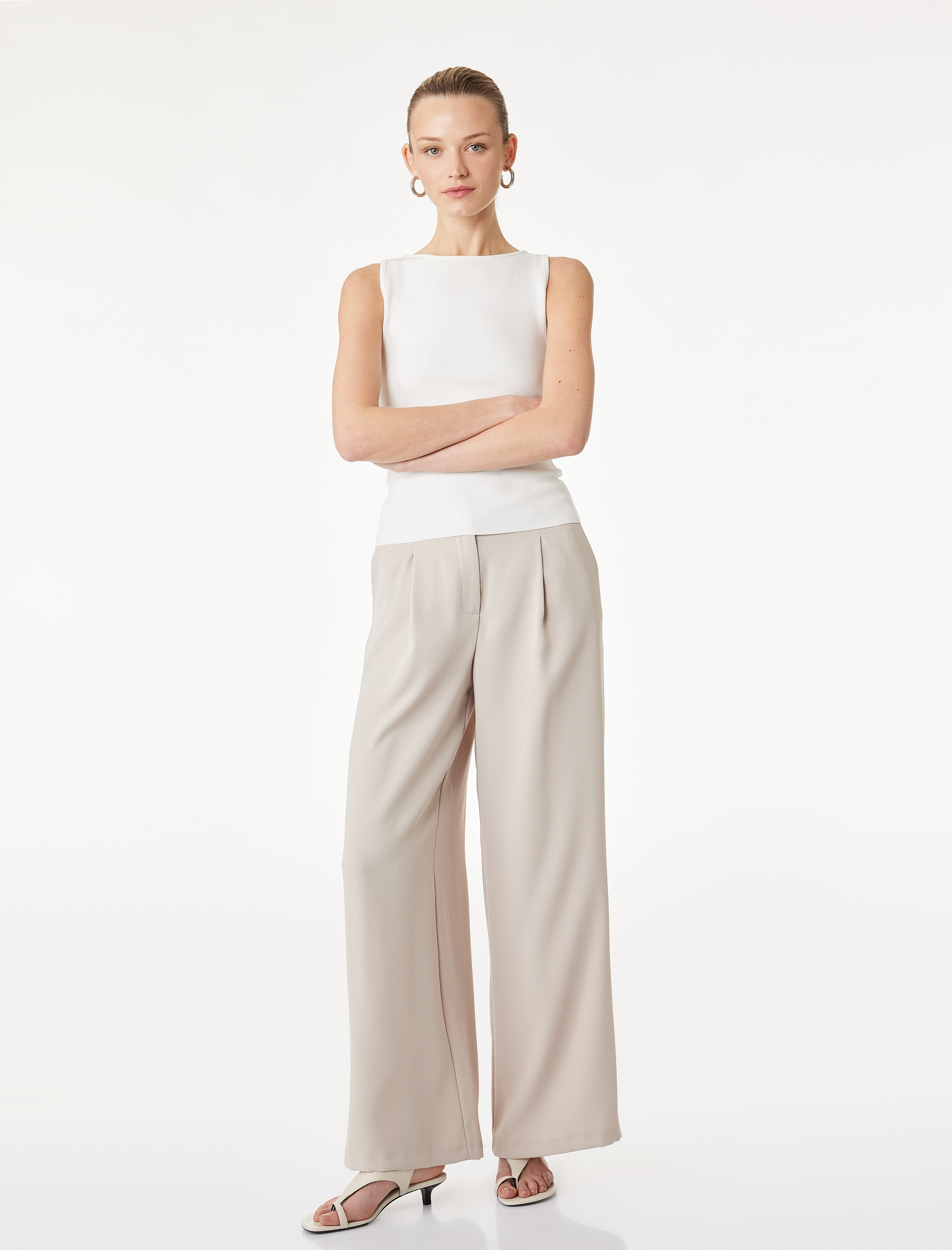   Bisiklet Yaka Triko Kolsuz Bluz