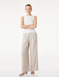 Bisiklet Yaka Triko Kolsuz Bluz