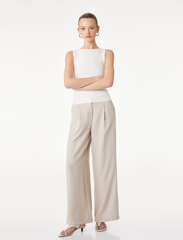  Bisiklet Yaka Triko Kolsuz Bluz