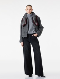 Cepli Düğmeli Uzun Kollu Kısa Kaşe Ceket