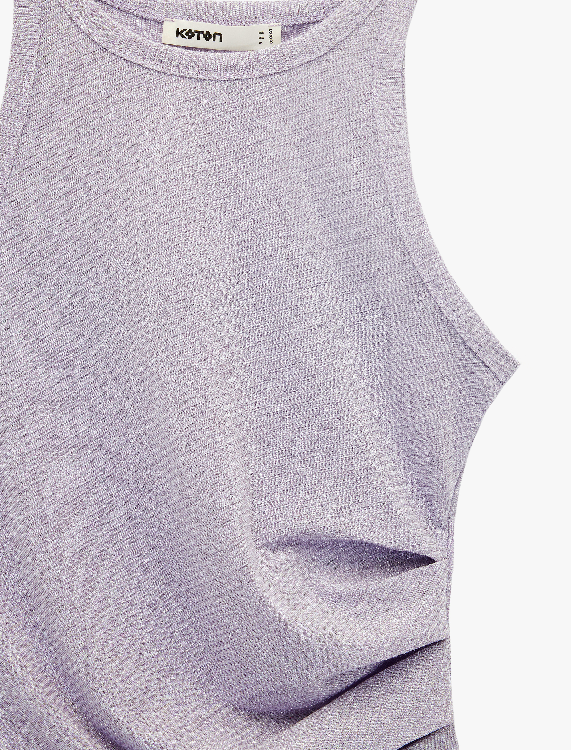   Slim Fit Asimetrik Kesim Drapeli Metalik İplik Detaylı Simli Fitilli Bluz