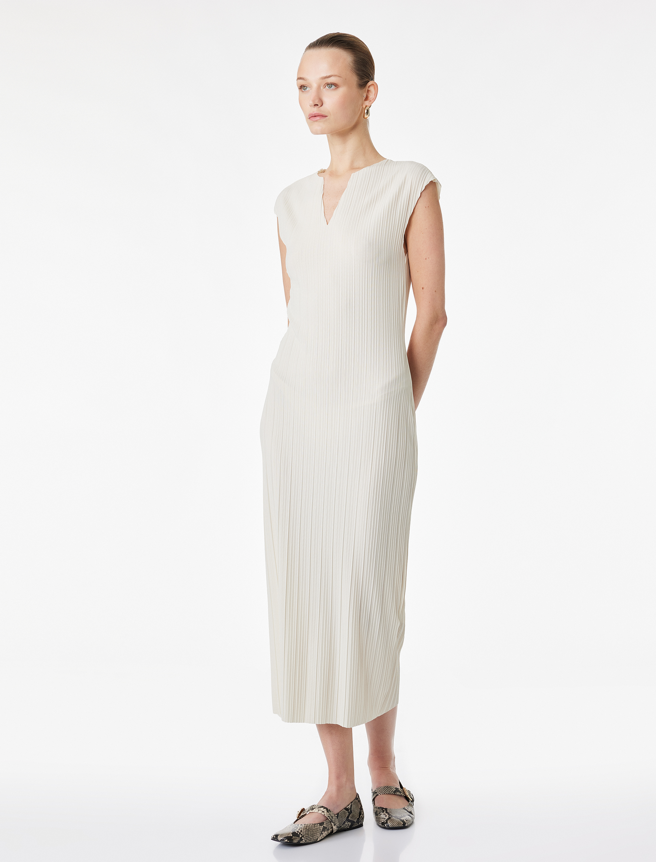   Regular Fit Yuvarlak Kesik Yaka Midi Kolsuz Elbise