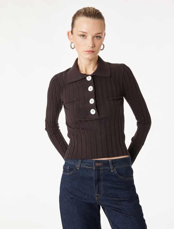  Uzun Kollu Büyük Düğme Detaylı Polo Yaka Triko Kazak