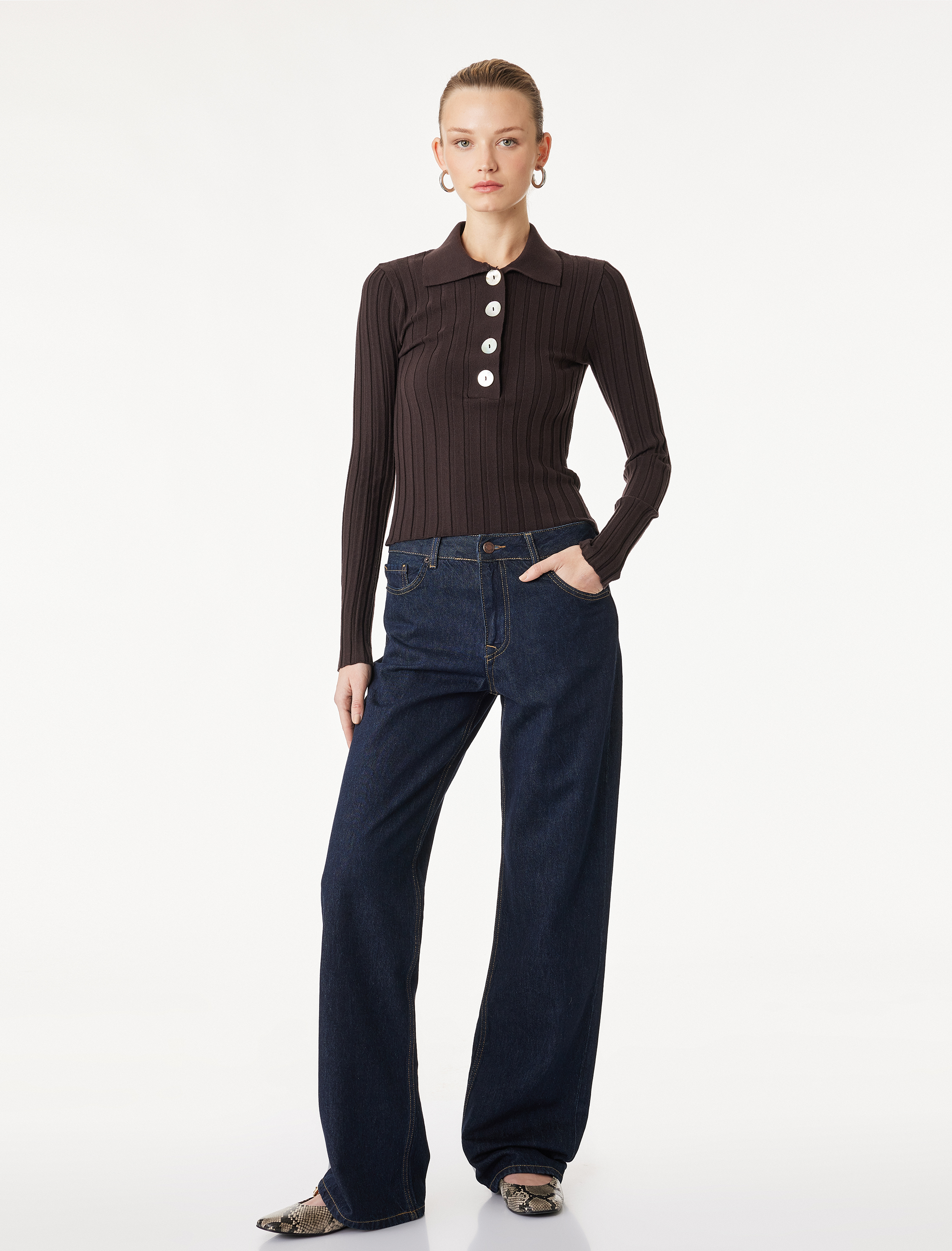   Uzun Kollu Büyük Düğme Detaylı Polo Yaka Triko Kazak