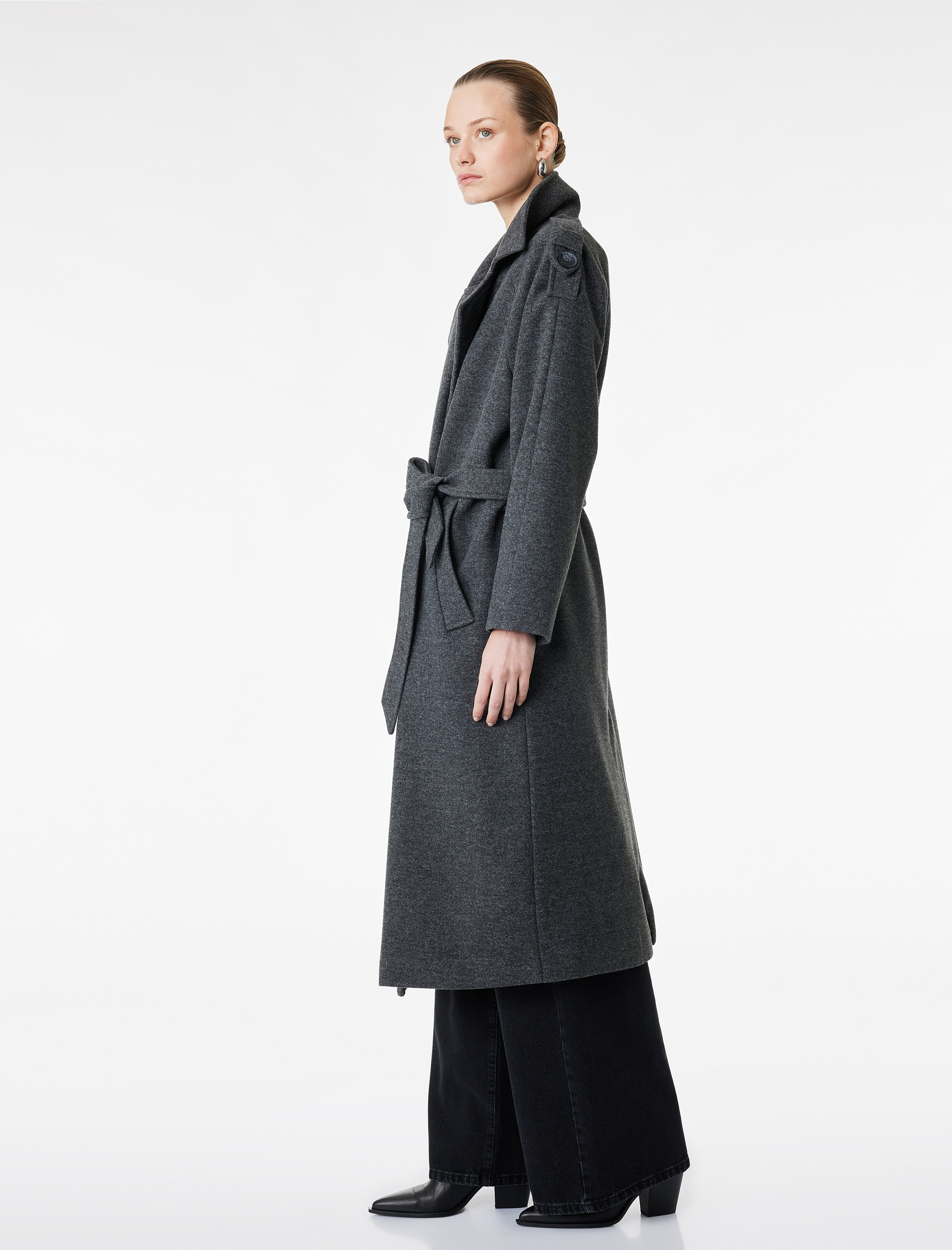   Uzun Kollu Cepli Düğmeli Kuşaklı Uzun Kruvaze Kaşe Kaban