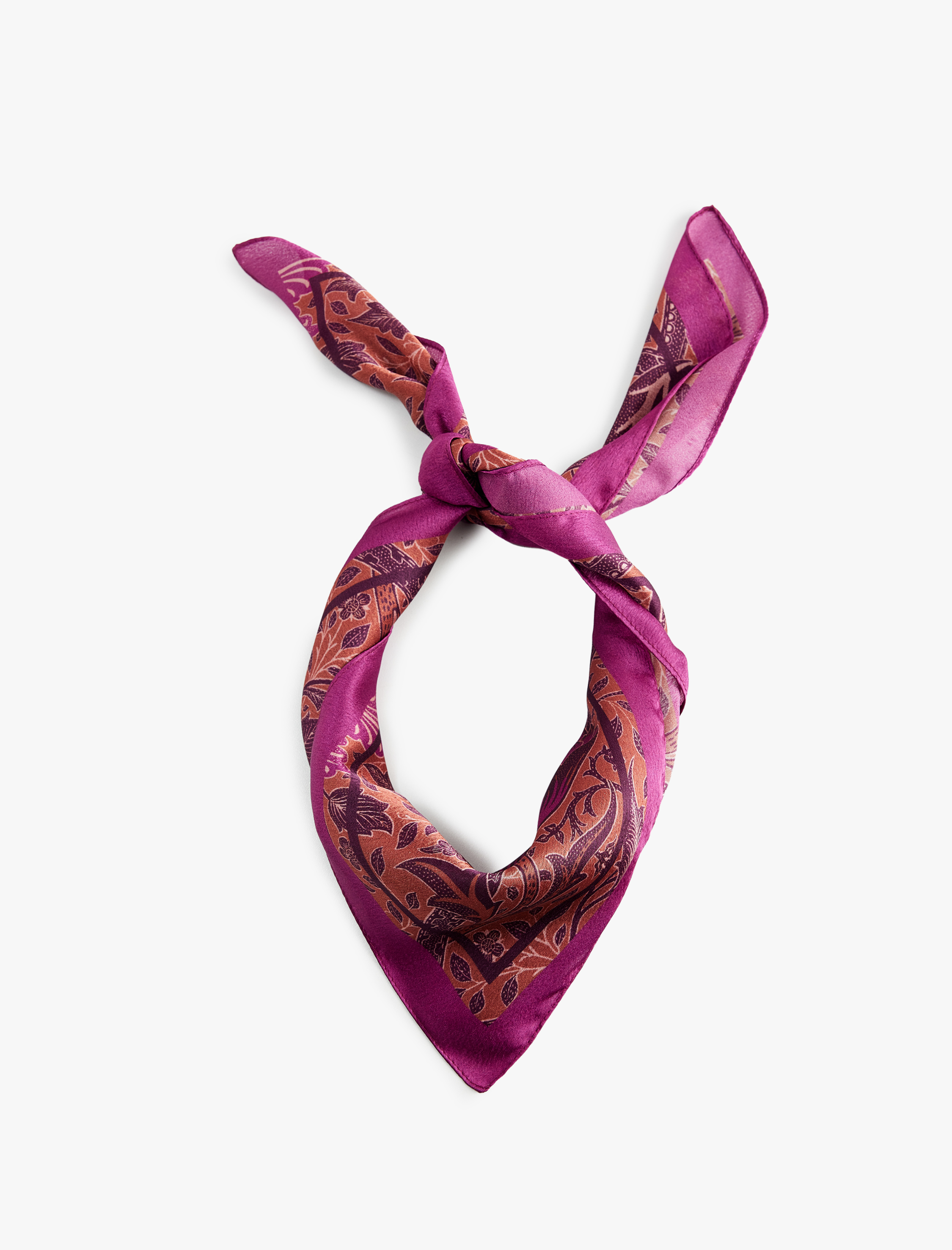  Kadın Çiçekli Kare Fular