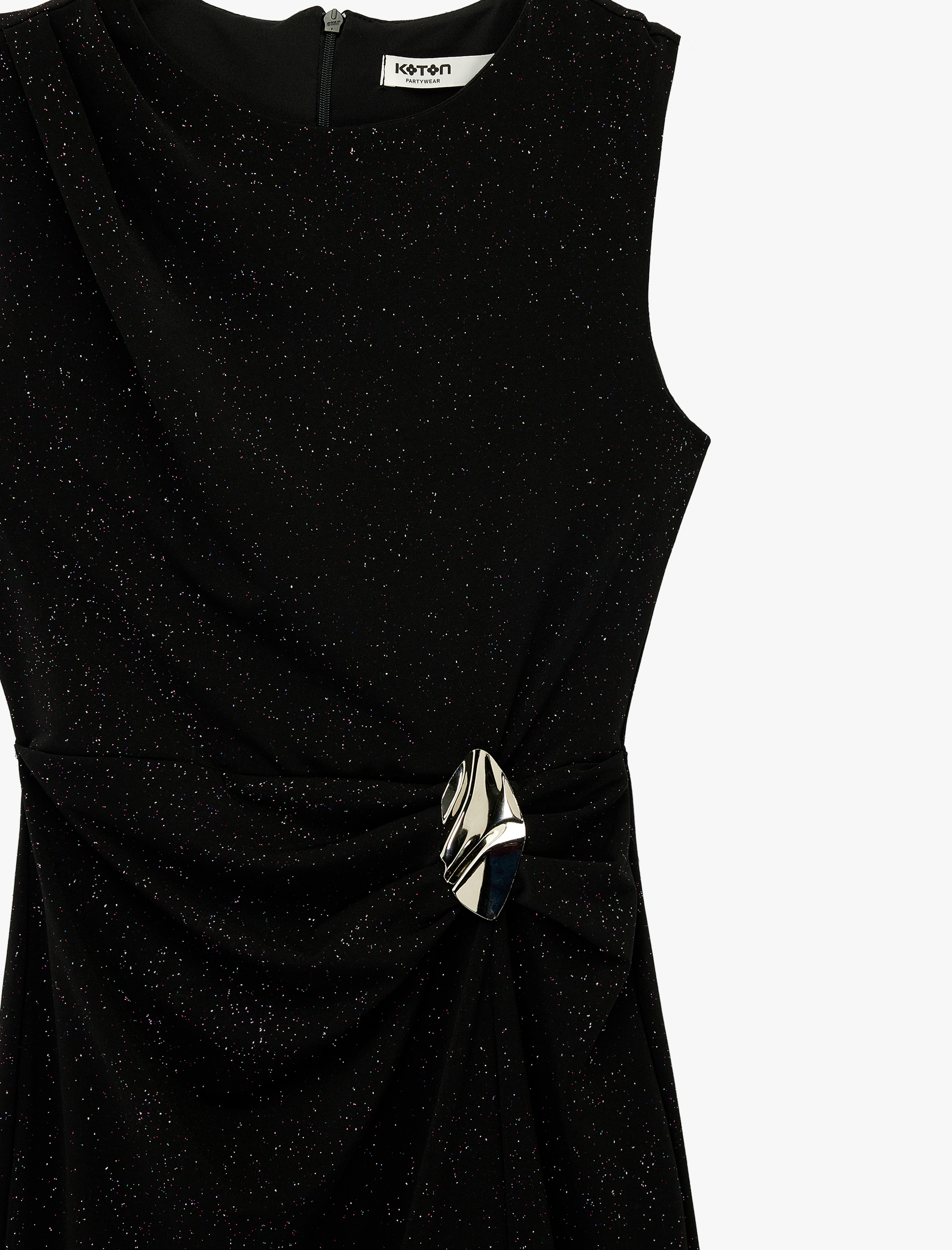   Yırtmaç Detaylı Kolsuz Bisiklet Yaka Metal Aksesuarlı Sim Detaylı Midi Elbise