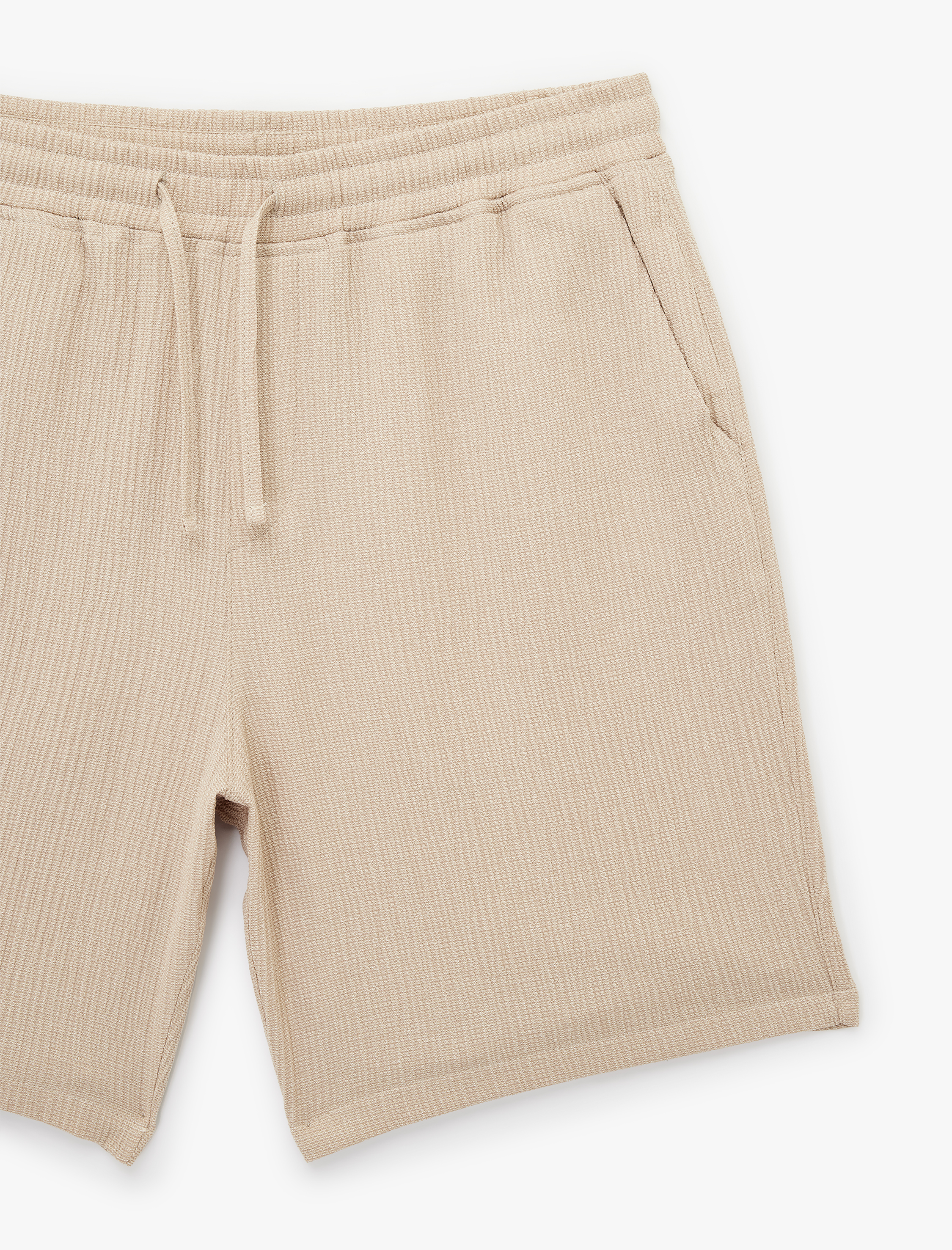   Bermuda Cepli Dokulu Beli Bağcıklı Şort