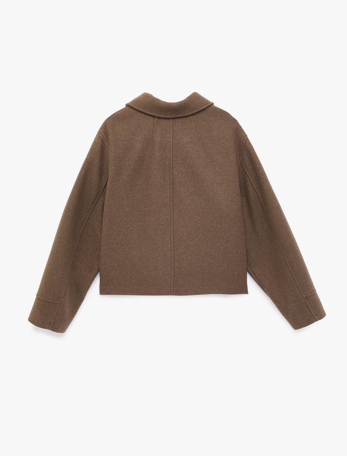  Uzun Kollu Cepli Düğmeli Crop Kaşe Ceket