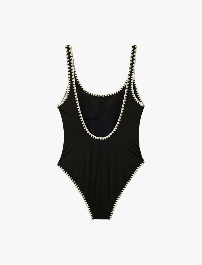  U Yaka Kalın Askılı Kroşe Detaylı Mayo