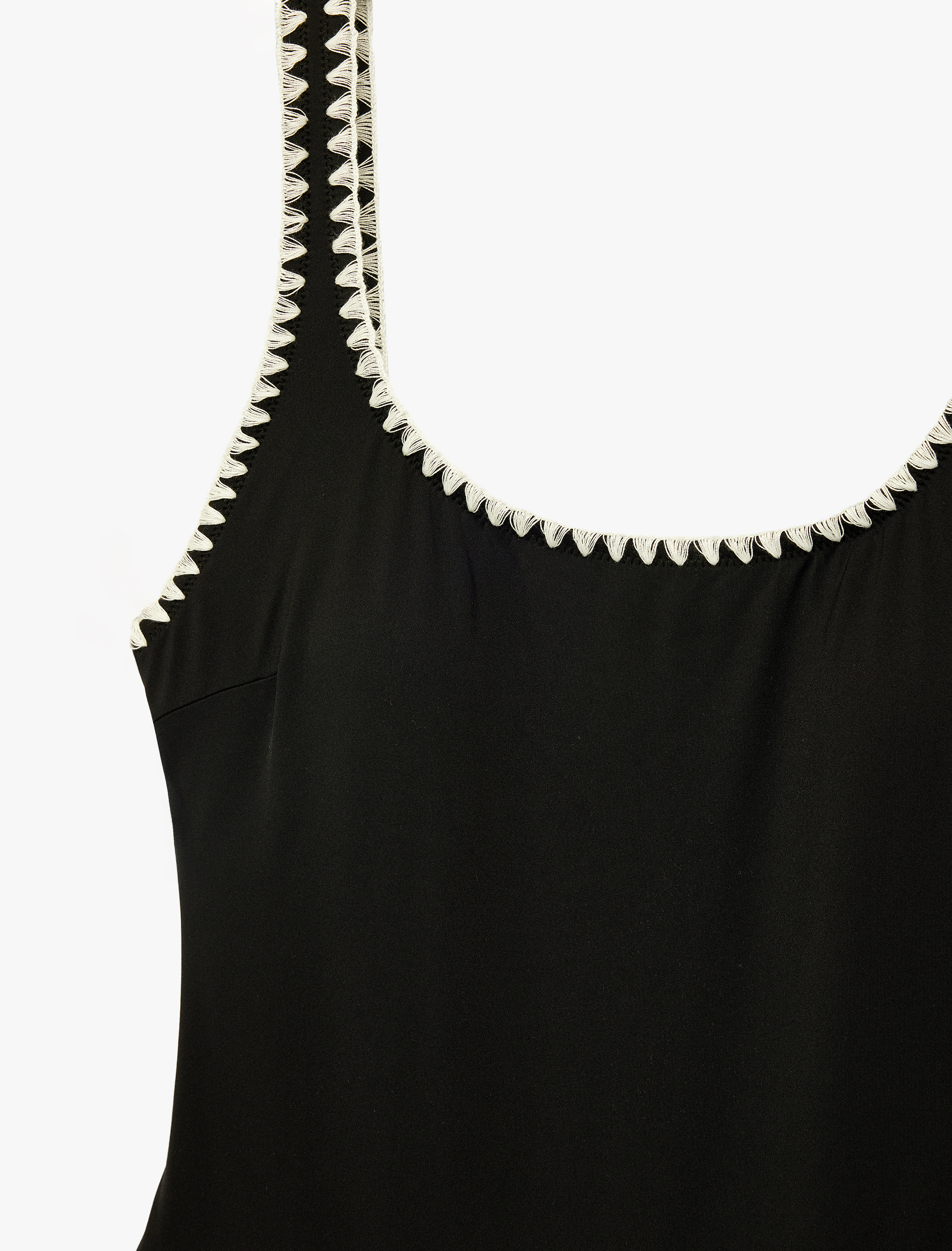   U Yaka Kalın Askılı Kroşe Detaylı Mayo