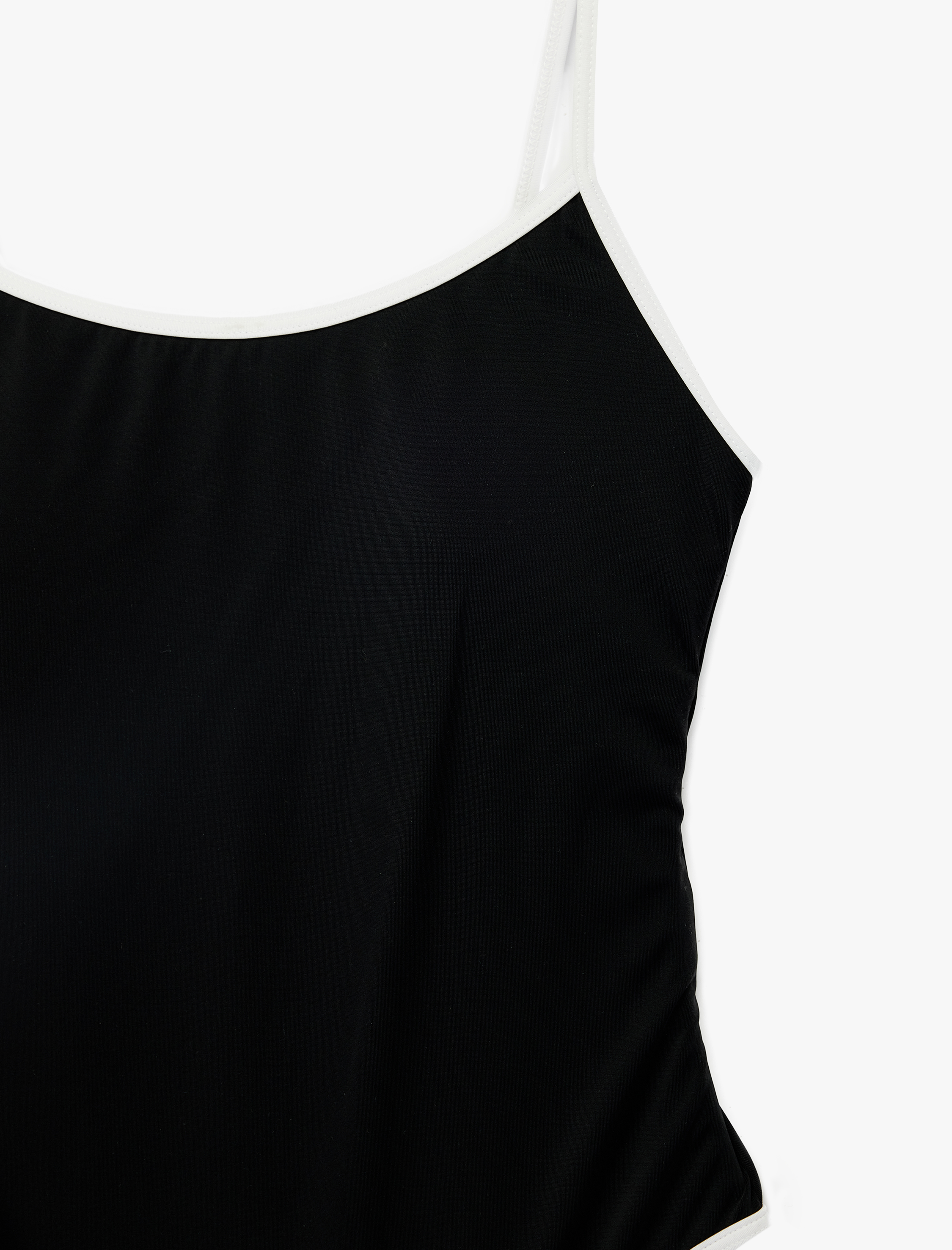   U Yaka İnce Askılı Mayo