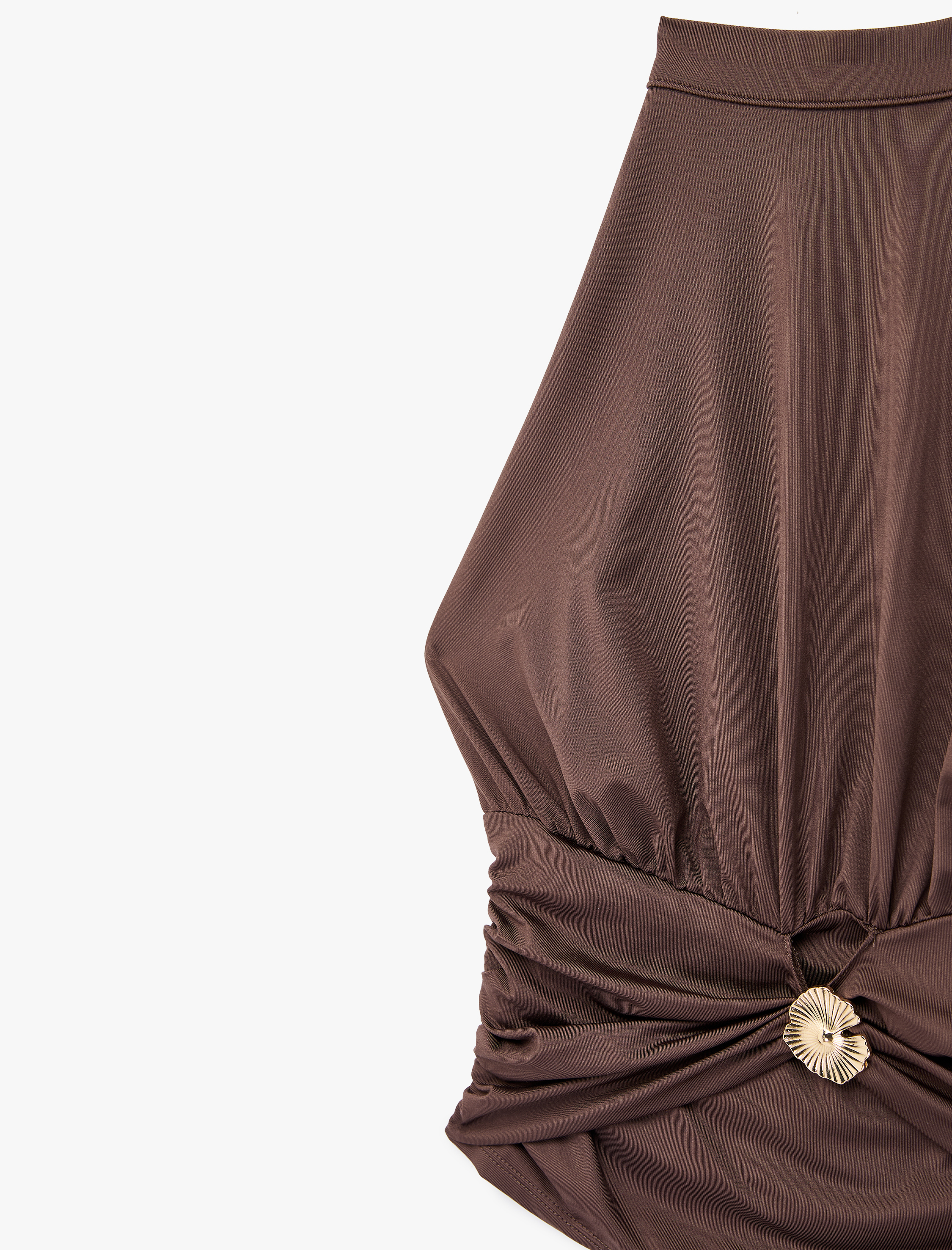   Metal Aksesuarlı Slim Fit Kolsuz Halter Yaka Bluz