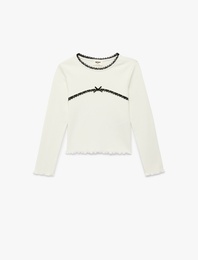 Uzun Kollu Dantel ve Fiyonk Detaylı Bisiklet Yaka Pamuklu Tişört