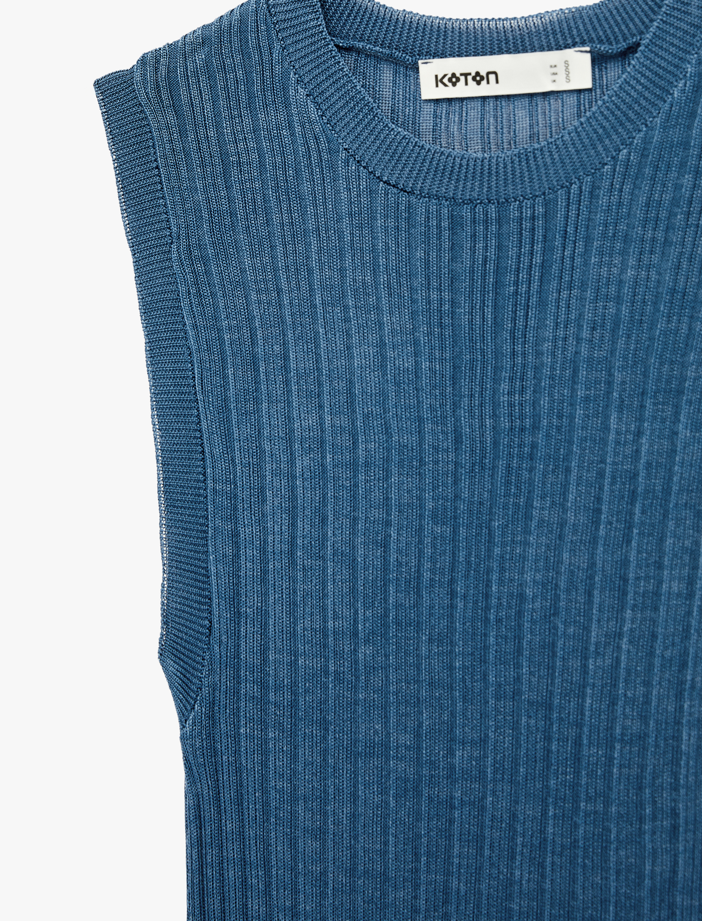   Bisiklet Yaka Kolsuz Triko Bluz