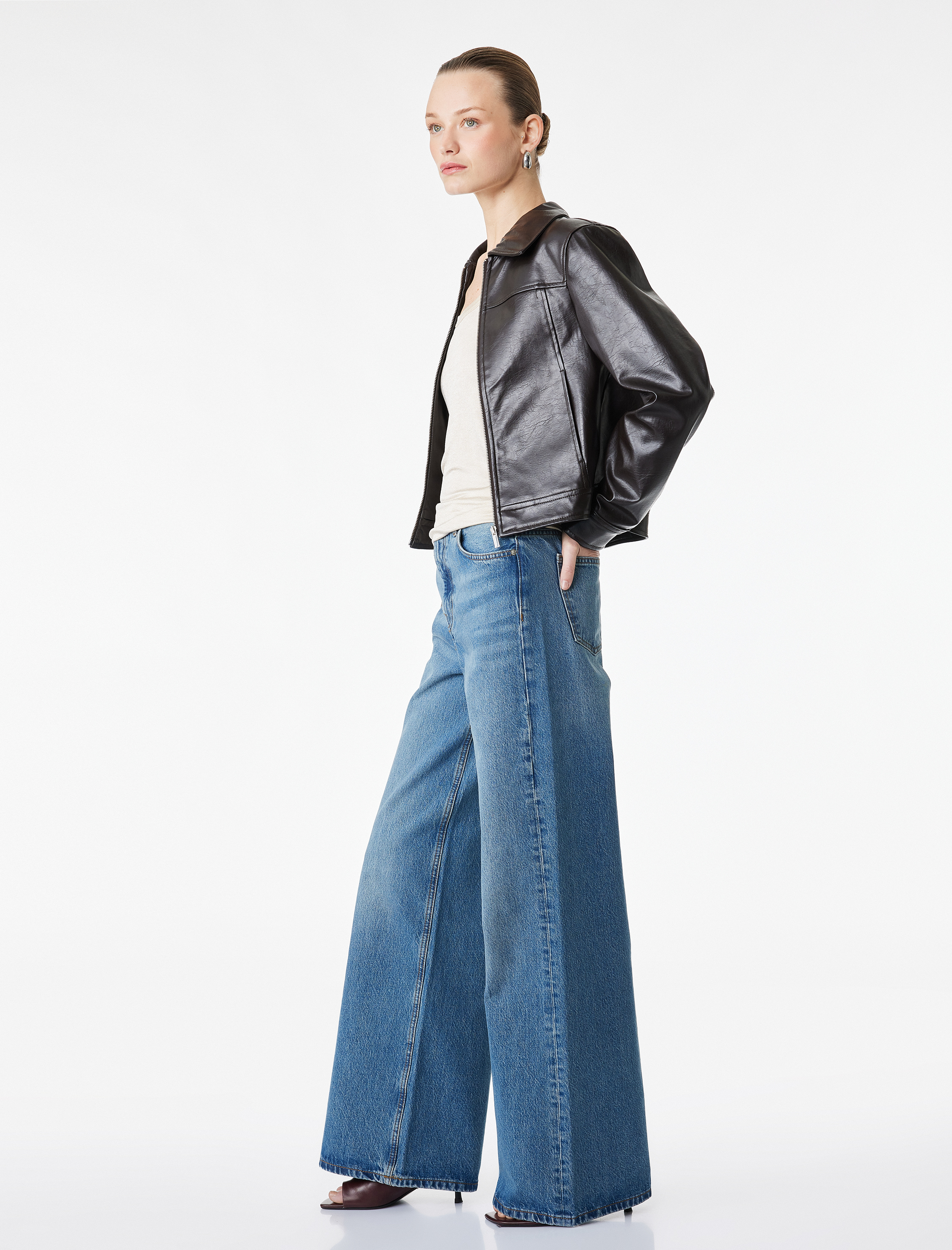   Pamuklu Yüksek Bel Düğmeli Cepli Geniş Paça Denim Pantolon - Wide Leg Jeans