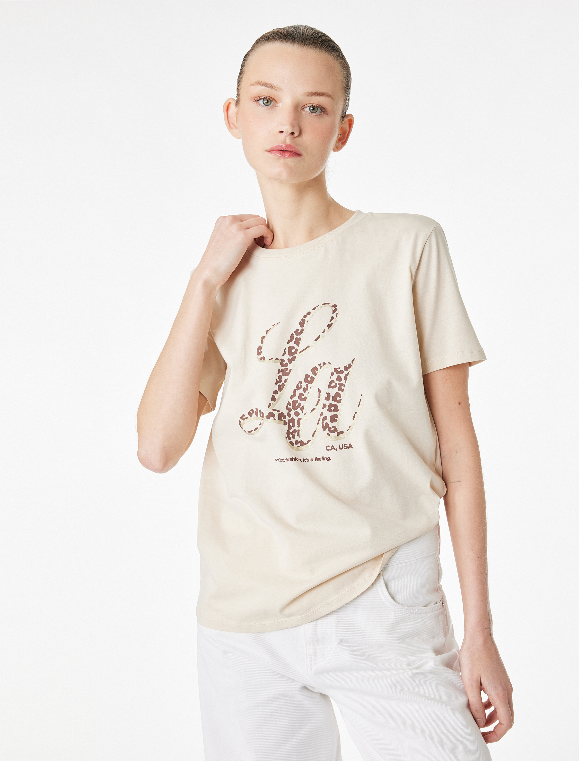   Pamuklu Kısa Kollu Bisiklet Yaka Leopar Baskı Detaylı Tişört