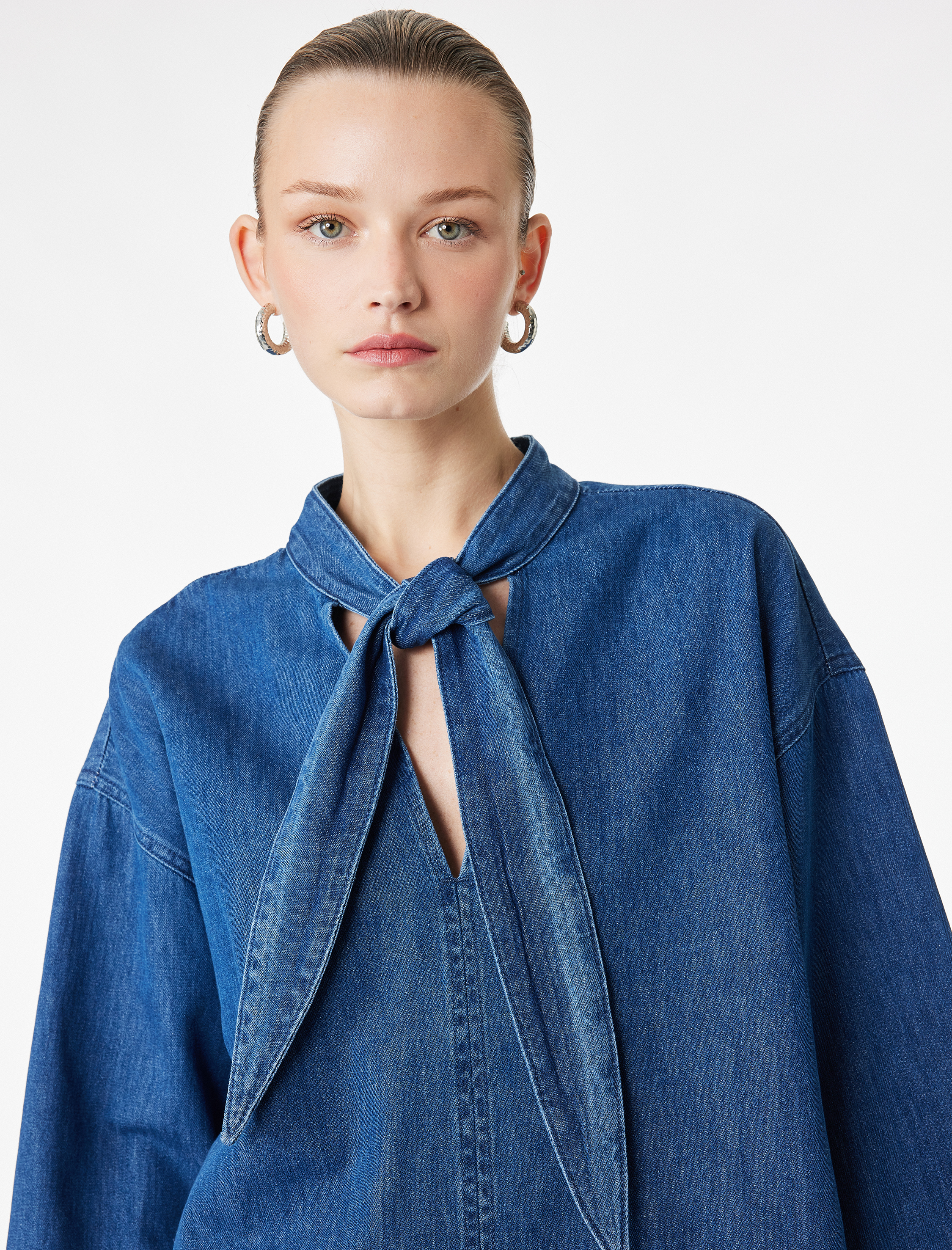   3/4 Kollu Kendinden Fularlı V Yaka Denim Bluz