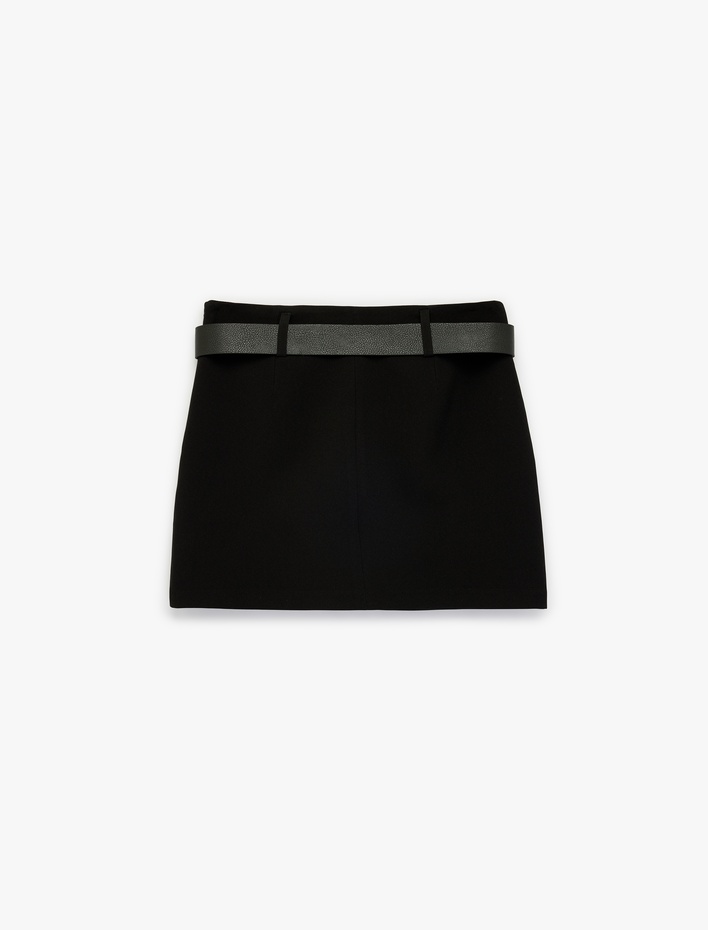  Slim Fit A Kesim Kemerli Şortlu Mini Etek