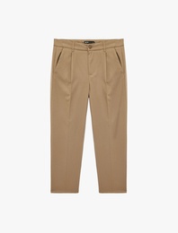 Regular Fit Viskon Karışımlı Cepli Düğmeli Pileli Kumaş Pantolon