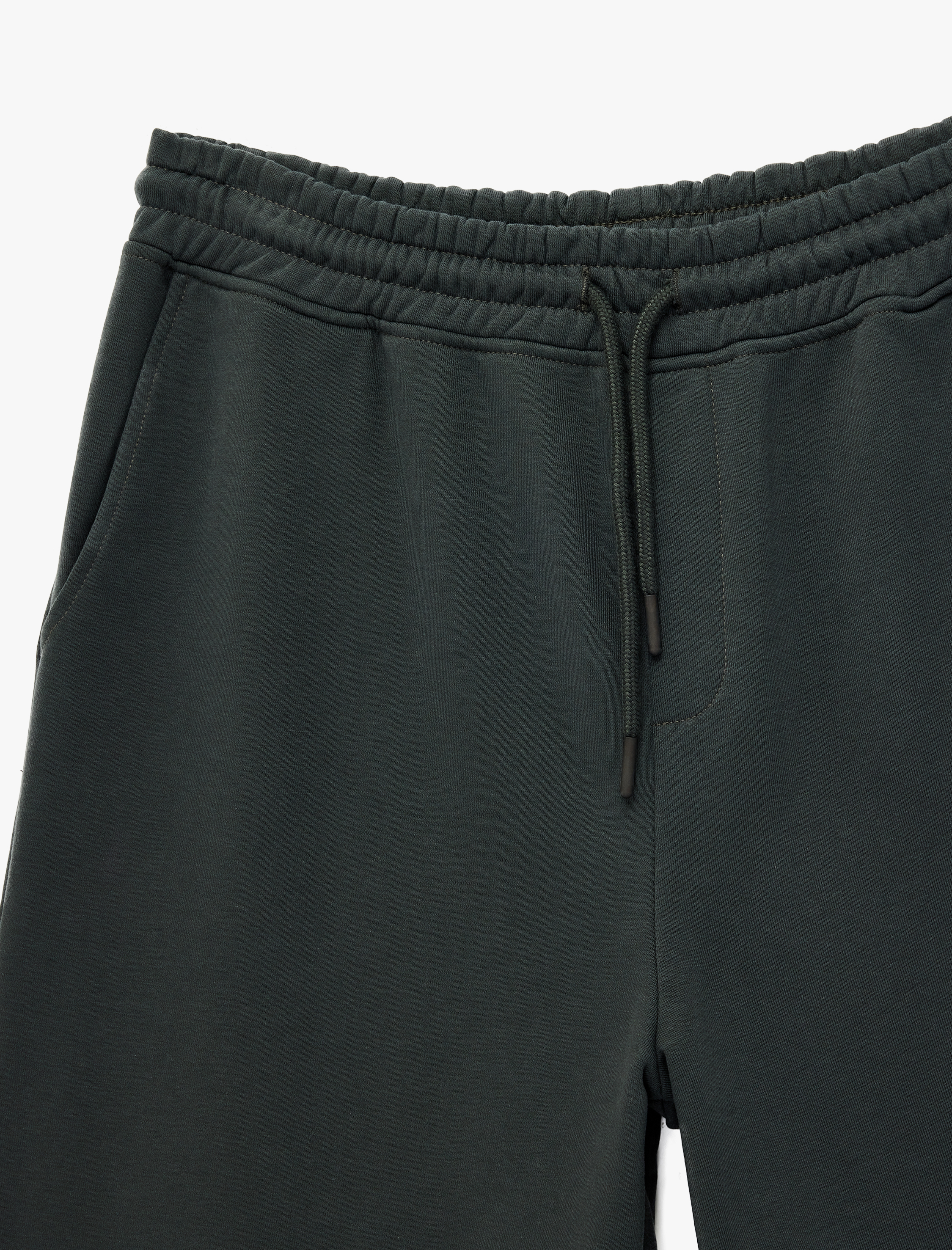   Rahat Kalıp Cepli Üç İplik Pamuklu Beli Bağcıklı Kapri Şort