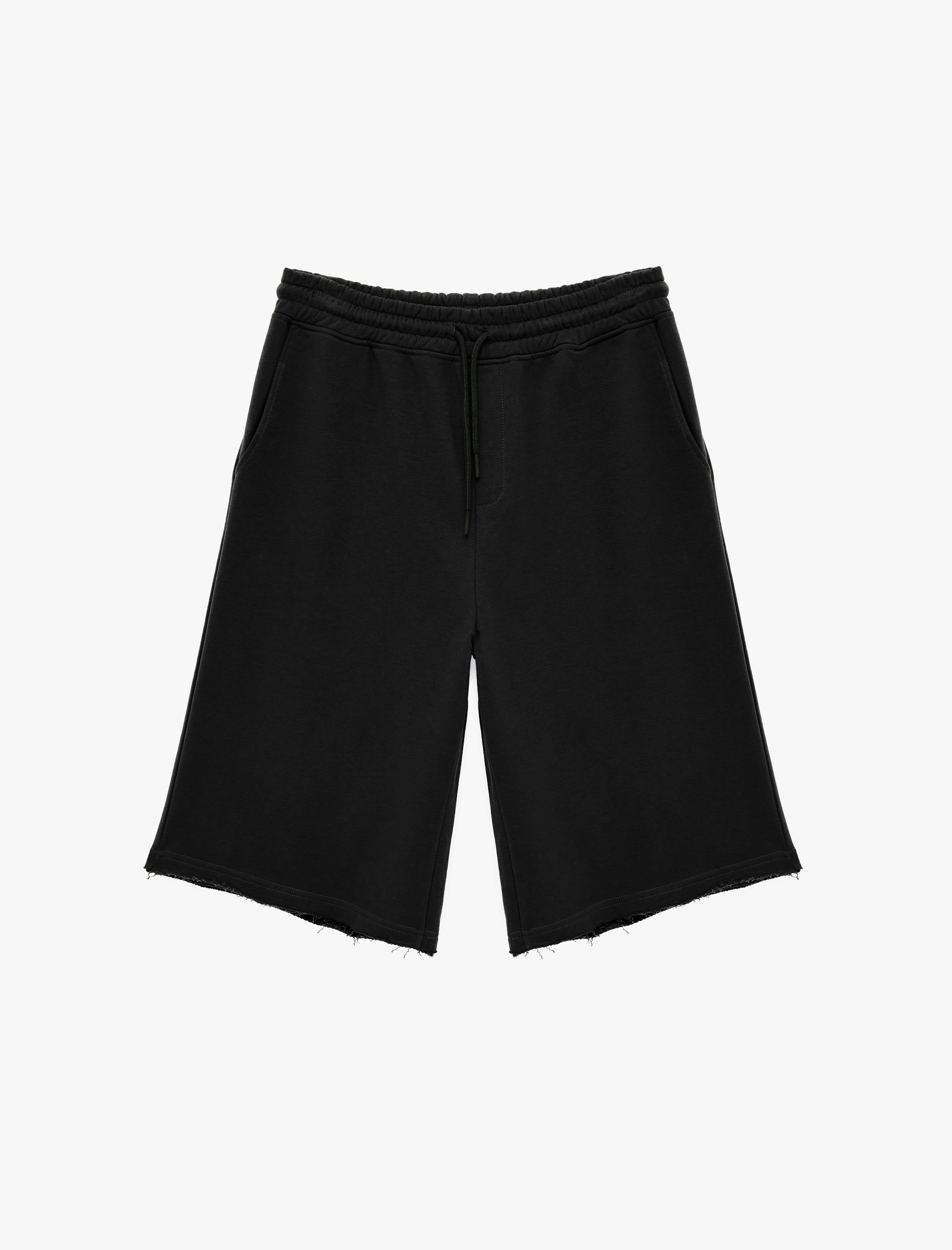   Rahat Kalıp Cepli Üç İplik Pamuklu Beli Bağcıklı Kapri Şort