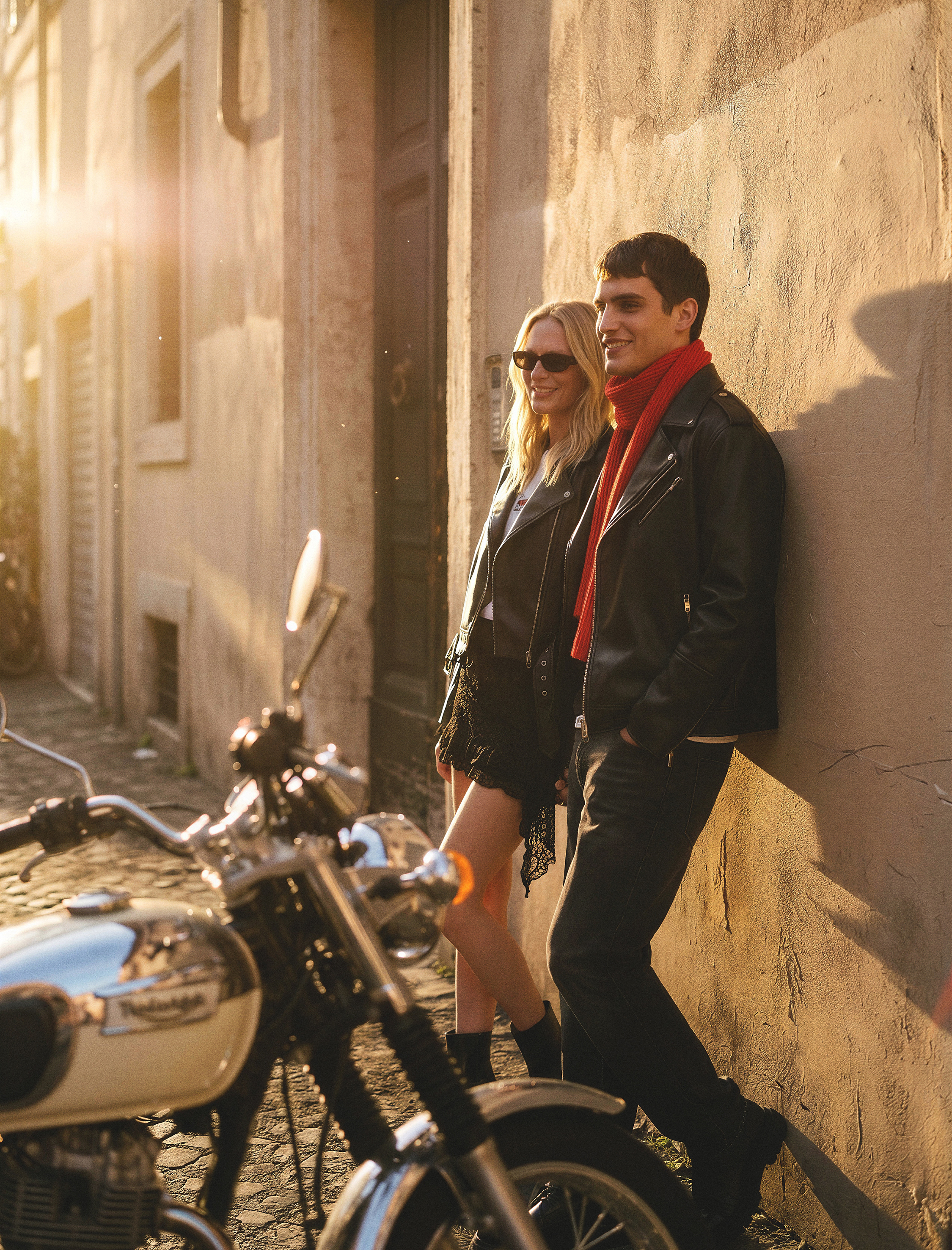   Kruvaze Yaka Cep Detaylı Uzun Kollu Suni Deri Biker Ceket