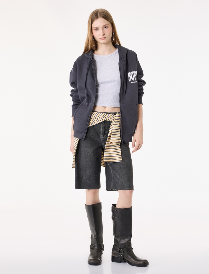  Arkası Baskılı Cepli Fermuarlı Kapüşonlu Oversize Sweatshirt