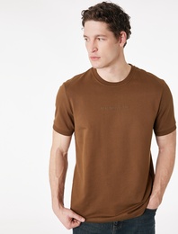 Bisiklet Yaka Pamuklu Kısa Kollu Baskılı Tişört