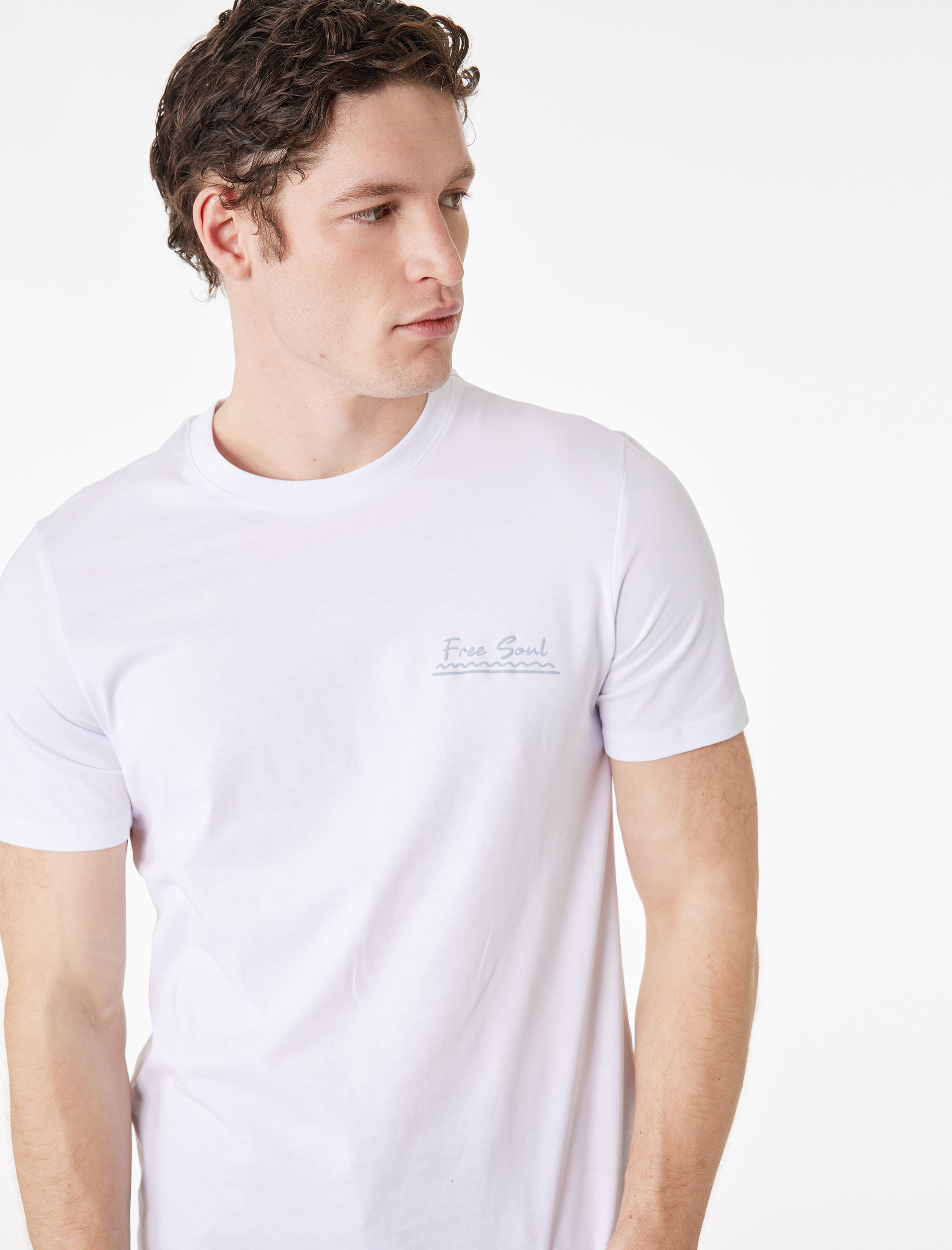   Regular Fit Kısa Kollu Pamuklu Bisiklet Yaka Arkası Baskılı Tişört