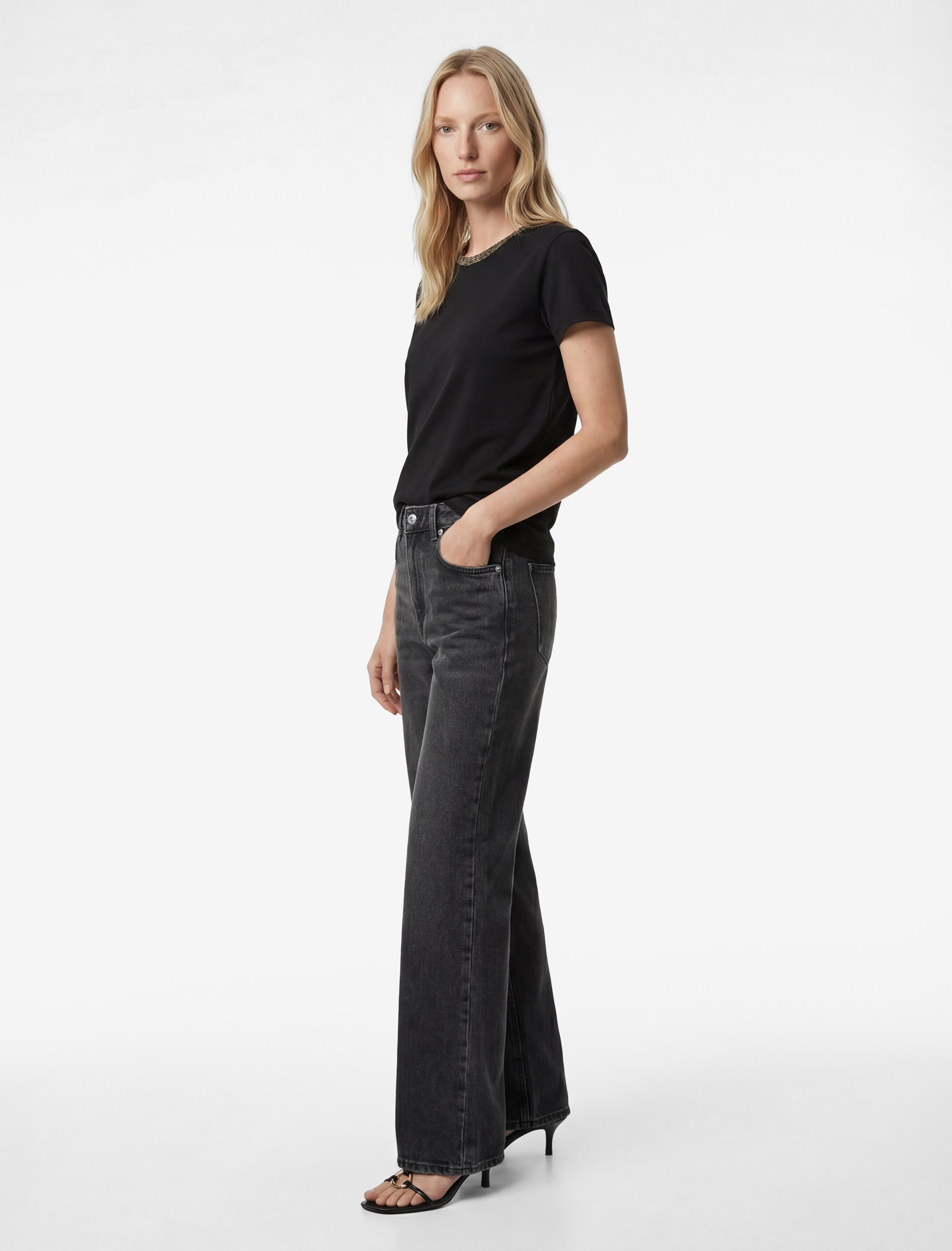   Slim Fit Kısa Kollu Bisiklet Yaka Pamuklu Tişört