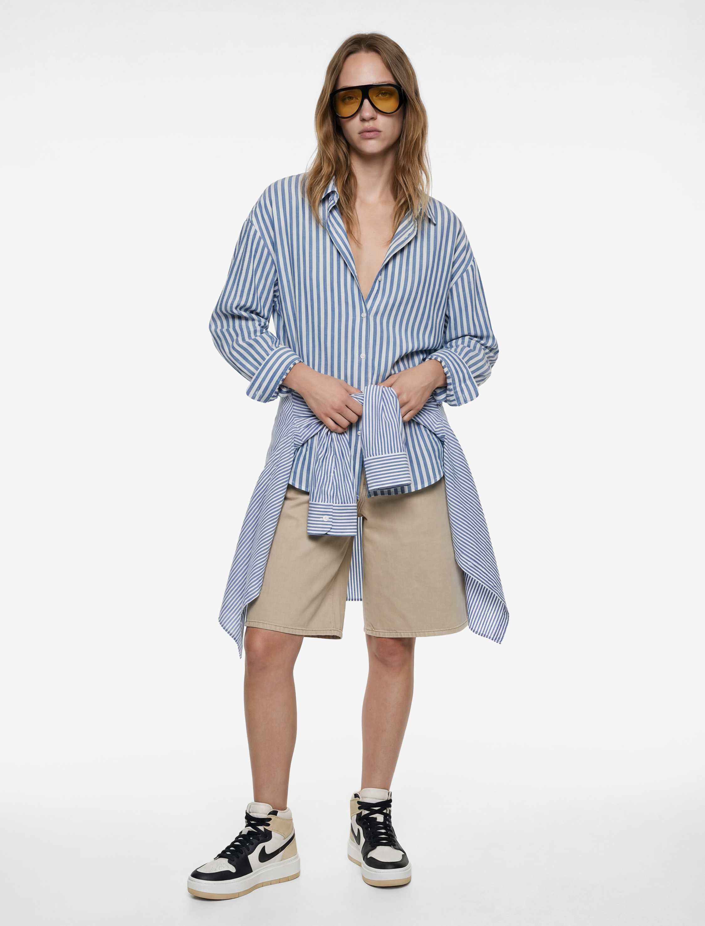   Düğmeli Uzun Kollu Klasik Yaka Oversize Gömlek