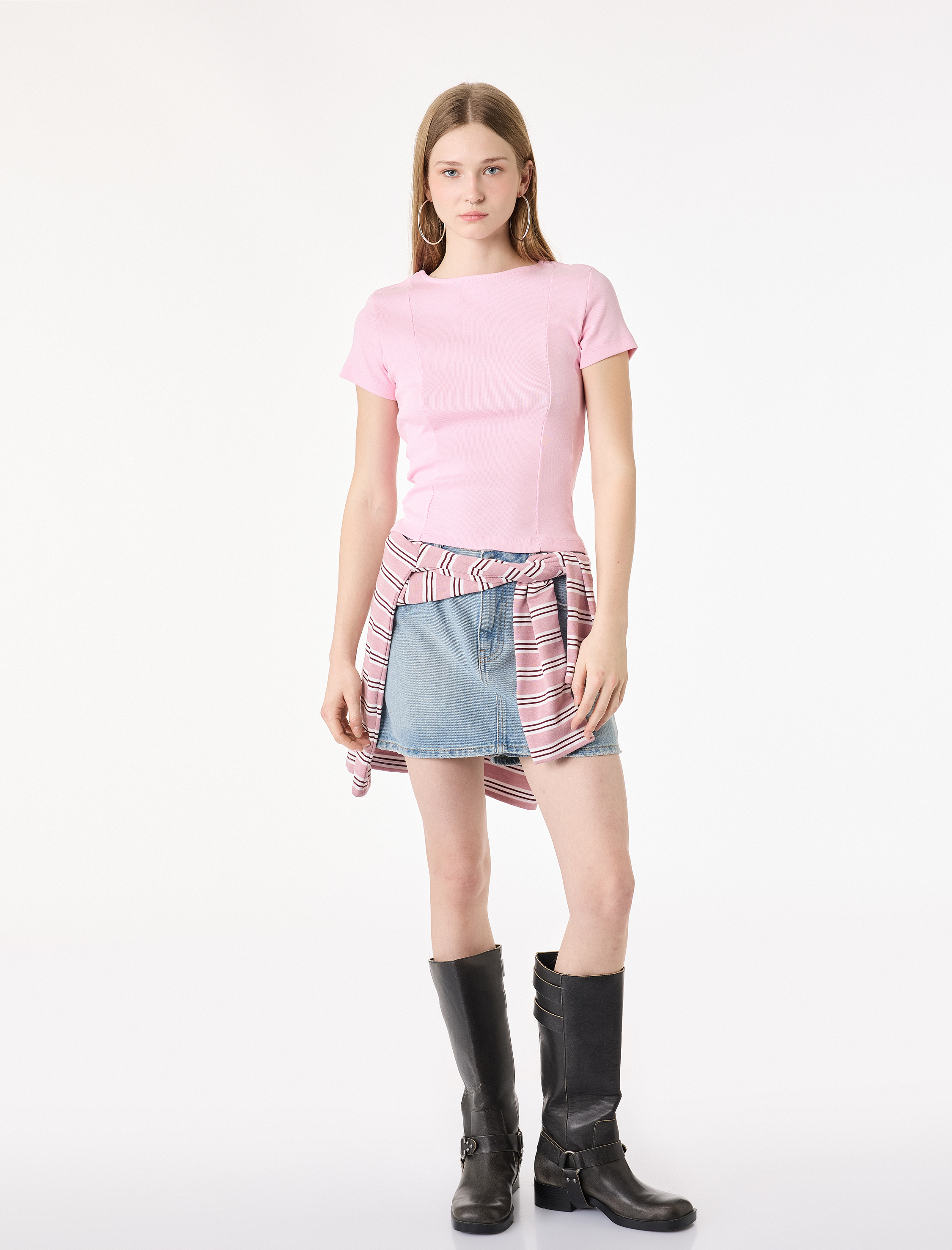   Pamuklu Kısa Kollu Korse Detaylı Bisiklet Yaka Tişört