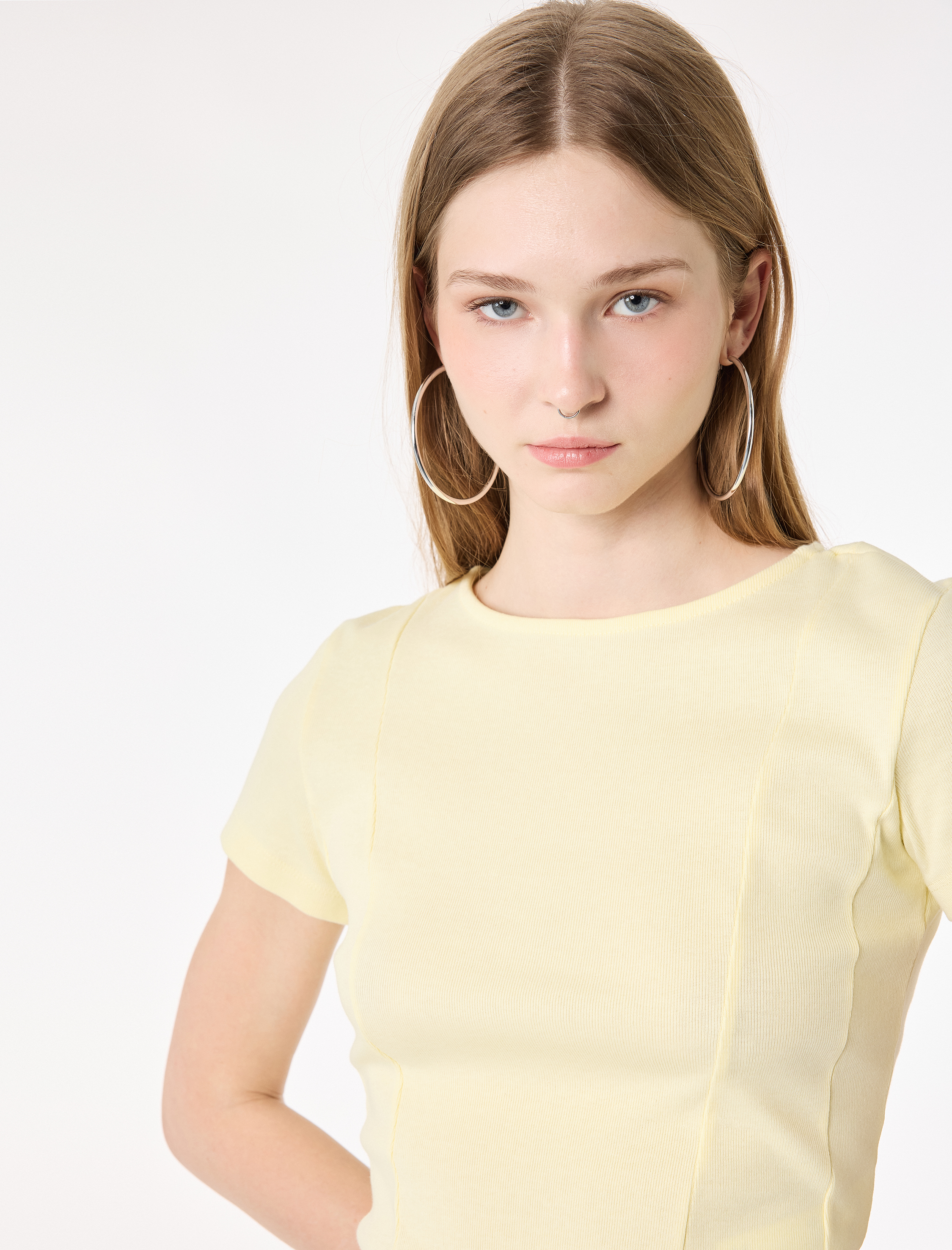   Pamuklu Kısa Kollu Korse Detaylı Bisiklet Yaka Tişört