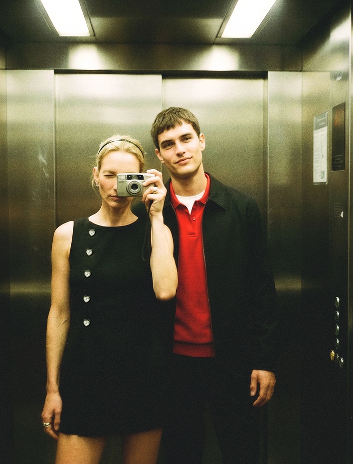  Hafif Peplum Kesim Bisiklet Yaka Kalpli Düğme Detaylı Yelek