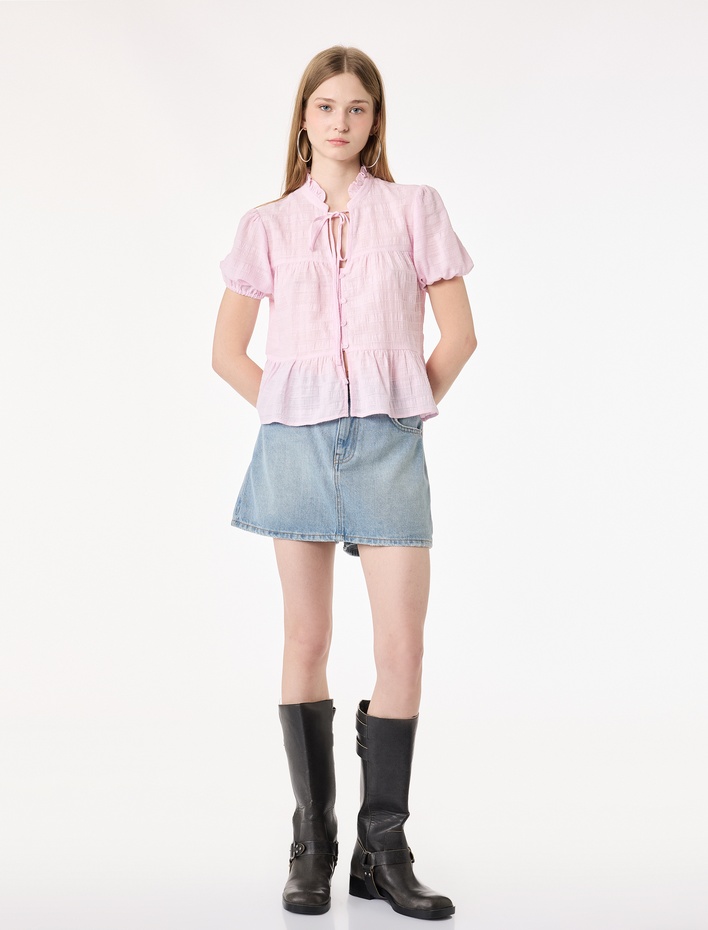  Pamuklu Düğmeli Bağlamalı Yaka Kısa Balon Kol Bluz