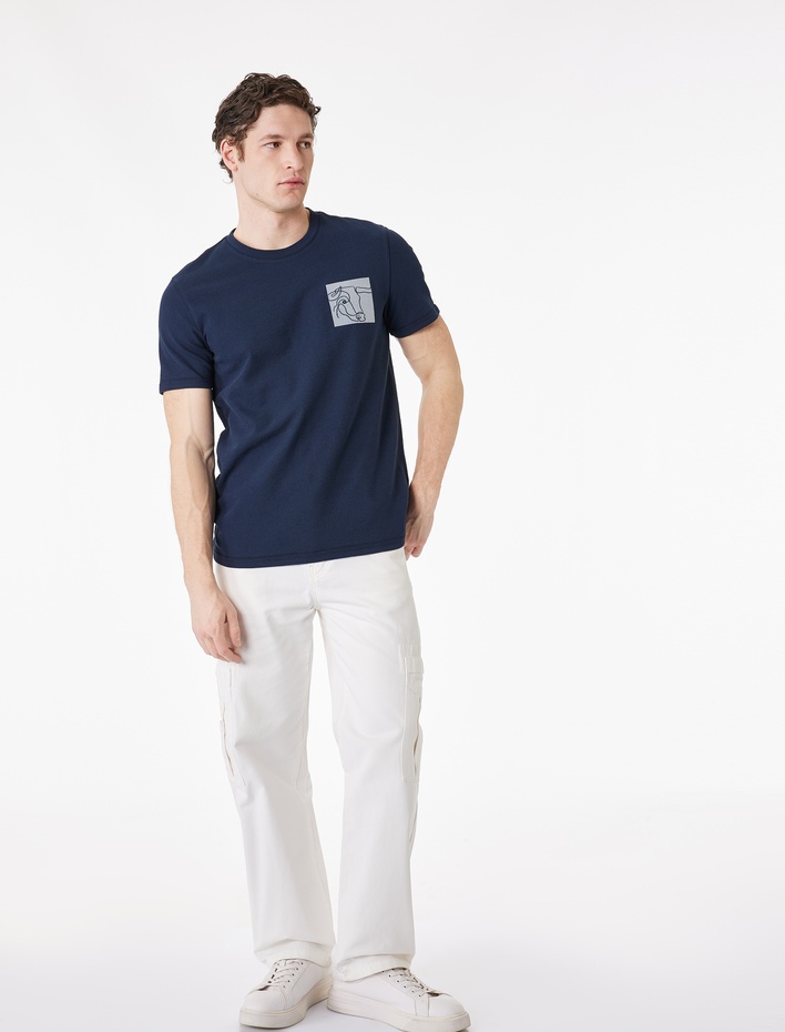  Regular Fit Kısa Kollu Bisiklet Yaka Nakışlı Pamuklu Tişört