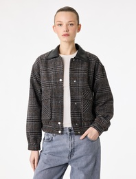 Düğmeli Cepli Suni Deri Yaka Detaylı Crop Ekose Bomber Ceket