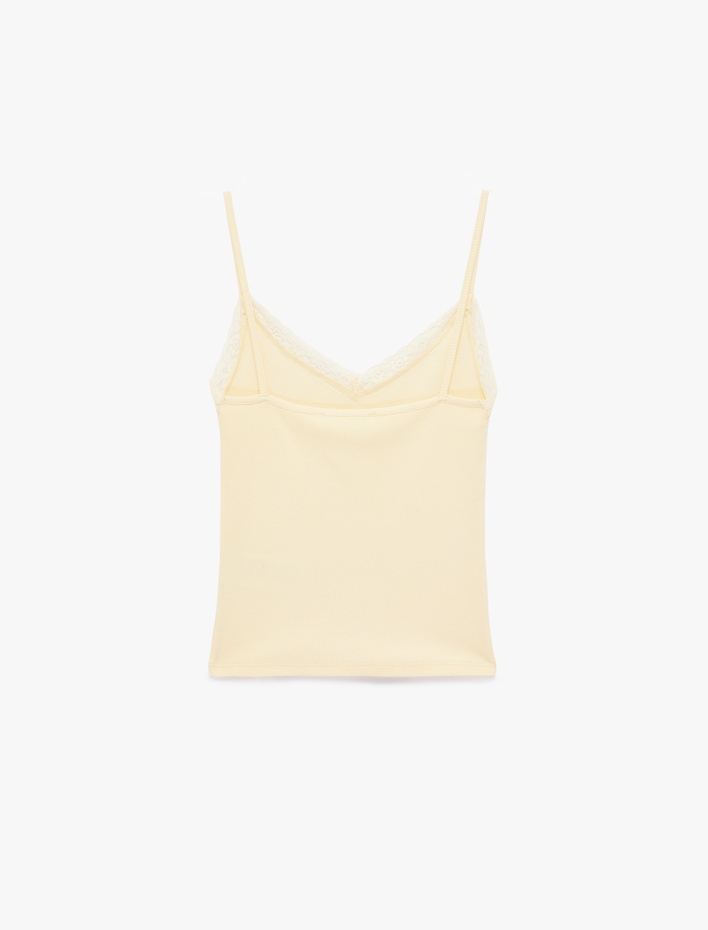  Dantel Detaylı V Yaka Kolsuz Pamuklu Atlet