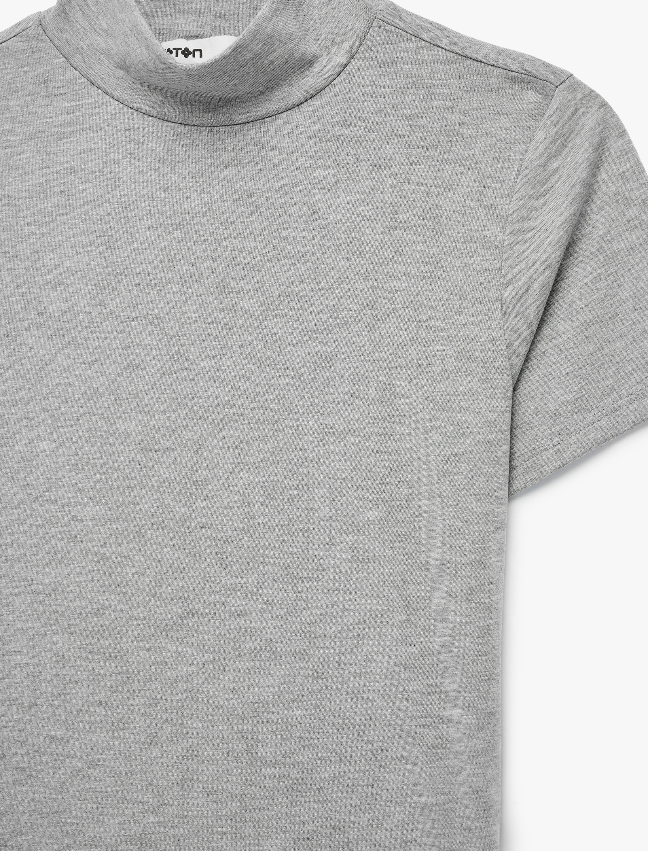   Slim Fit Kısa Kollu Dik Yaka Tişört