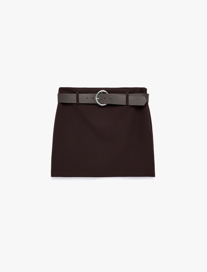  Kemer Detaylı Mini Şortlu Etek