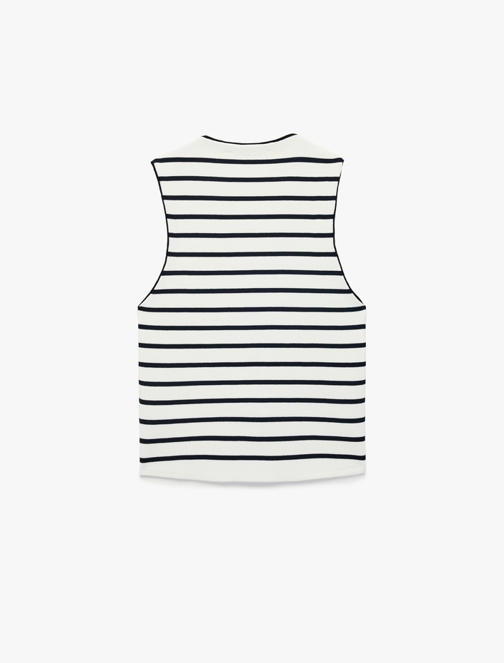  Gold Düğme Detaylı Çizgili Triko Yelek