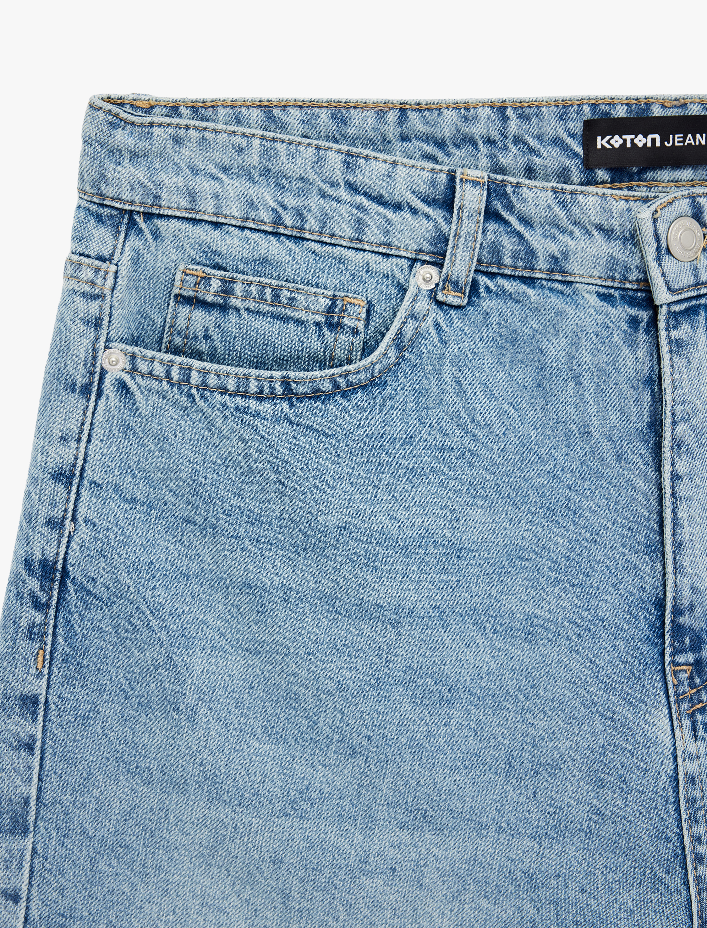   Rahat Kalıp Pamuklu Bermuda Jean Şort