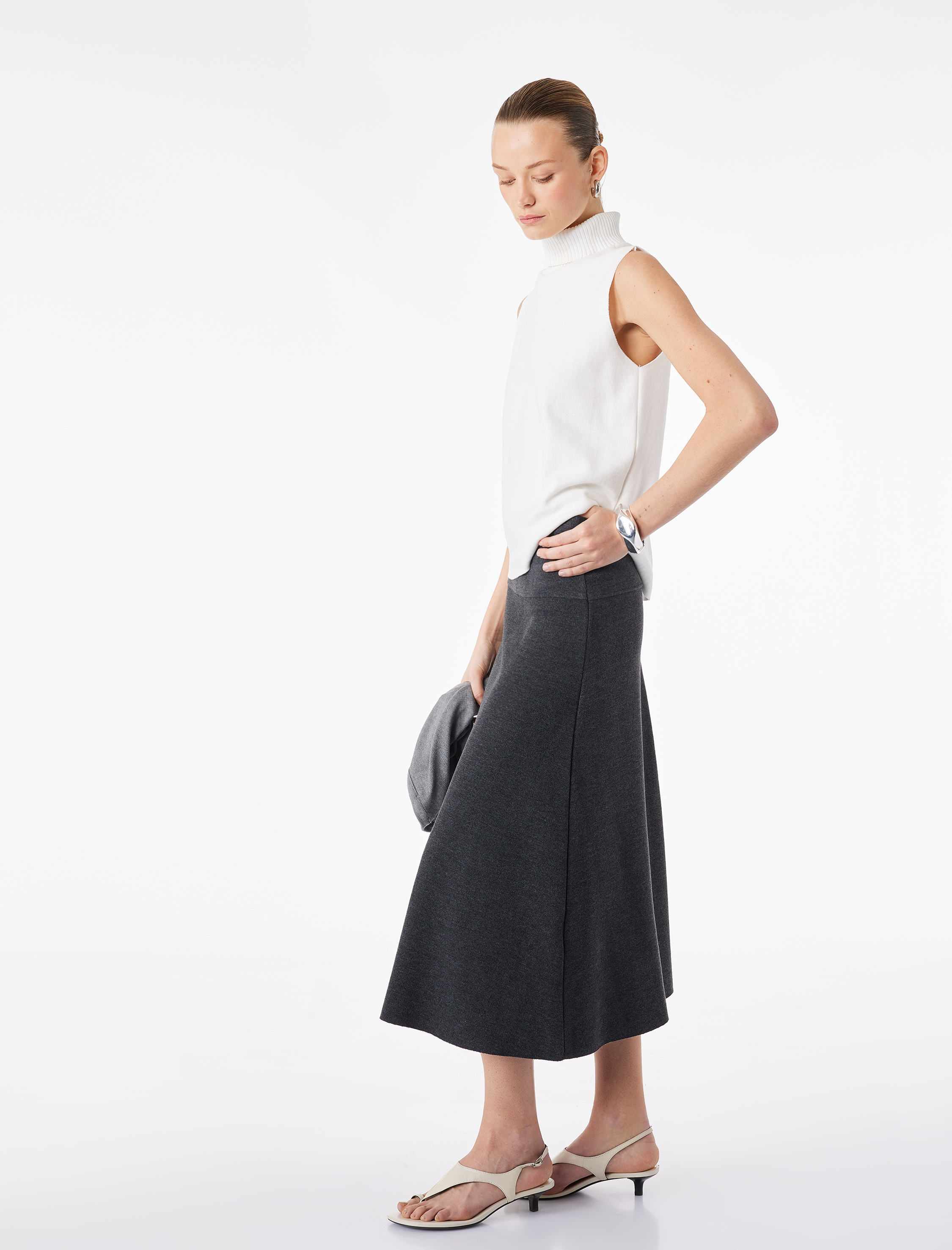   Yumuşak Dokulu Dikiş Detaylı Midi Boy Etek