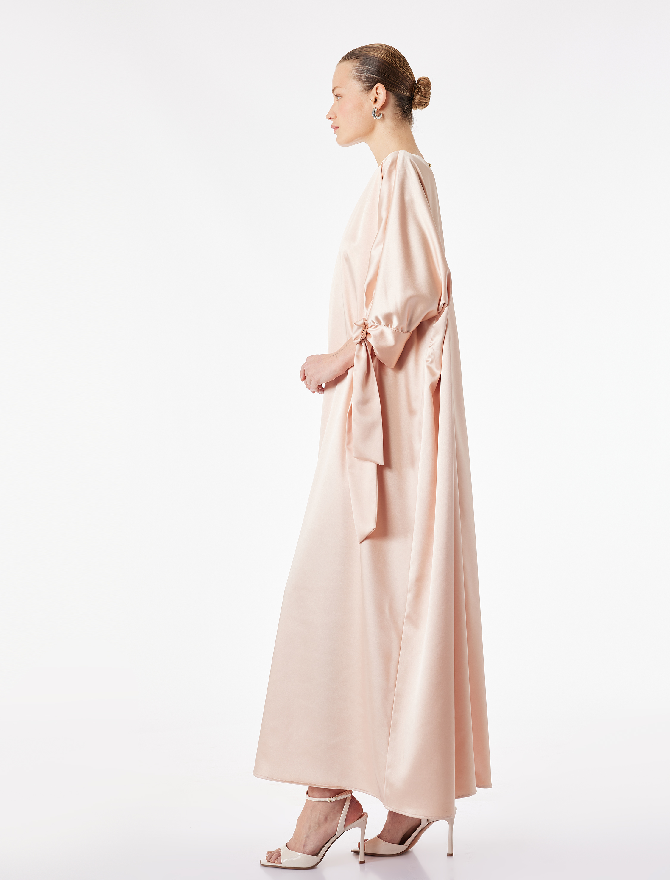   Rahat Kalıp A Kesim 3/4 Kollu Bisiklet Yaka Uzun Saten Elbise