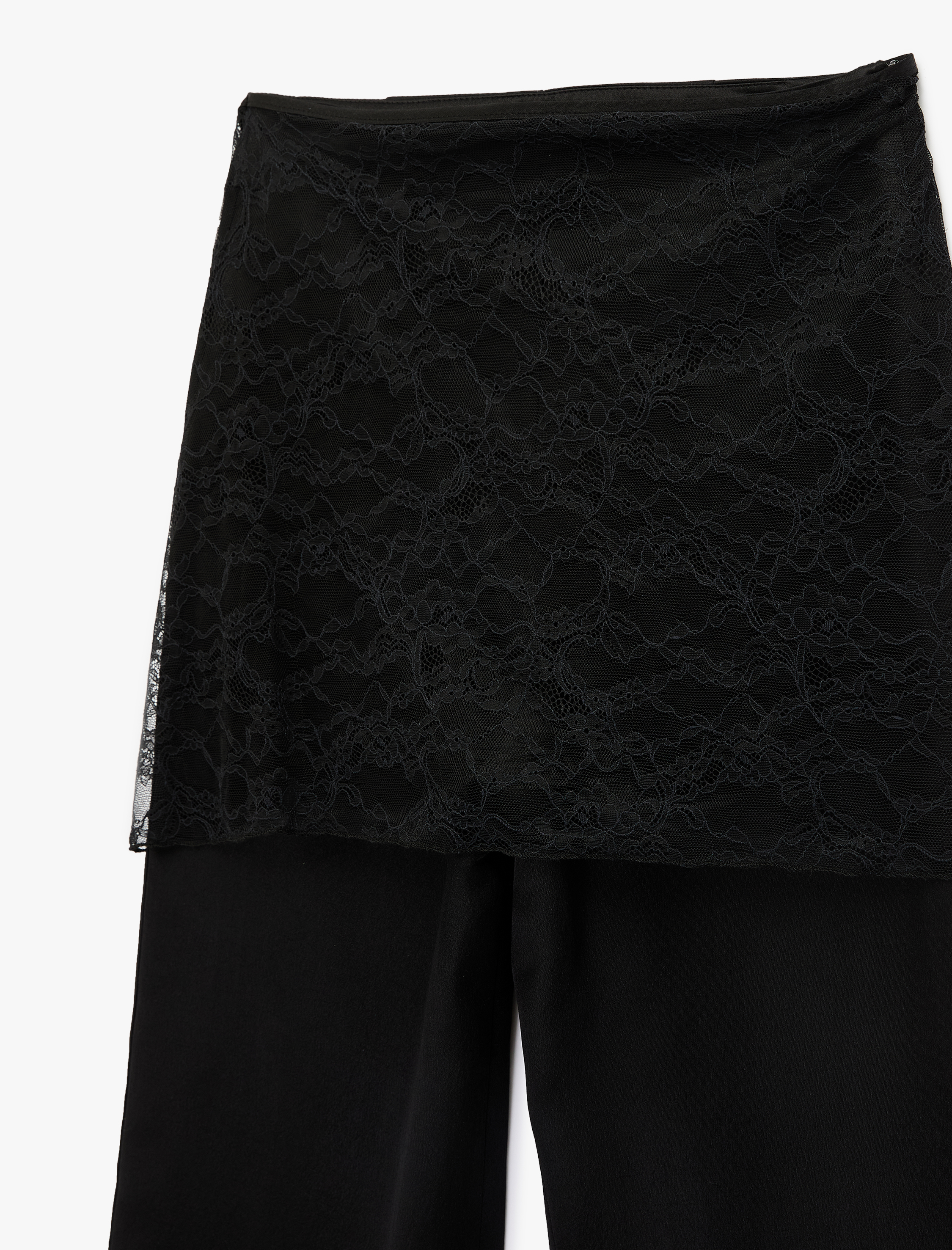   Bol Paça Dantel Detaylı Saten Pantolon